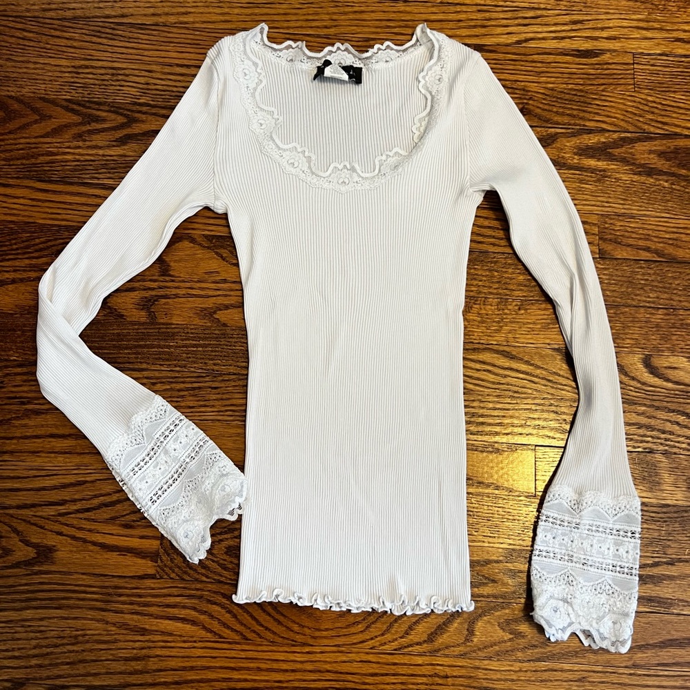 Lace Accent Long Sleeve Top